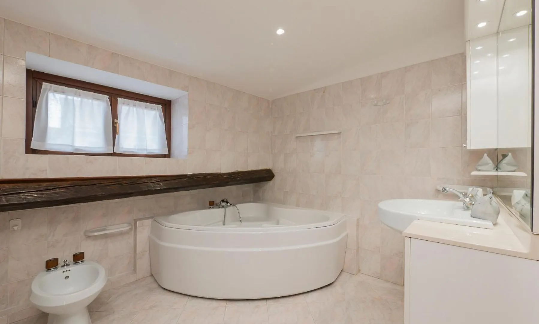 Apartment Spazioso E Comodo Appartamento In Centrale Fs - Ac Milan Italy